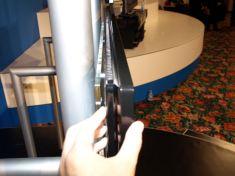 Illustration for article titled AQUOS X Is World's Thinnest Production TV, Says Sharp
